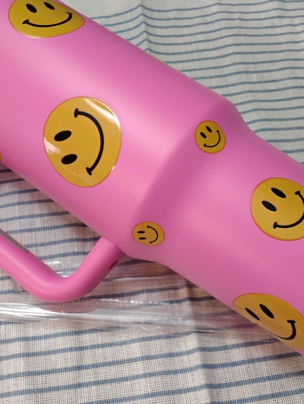 3955 40 Oz. Pink Smiley Face Travel Mug - Picture 5 of 5